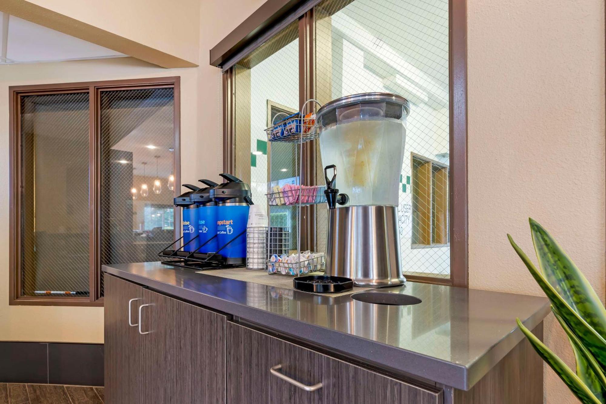 Best Western Columbia River Waterfront Hotel Astoria Exteriör bild