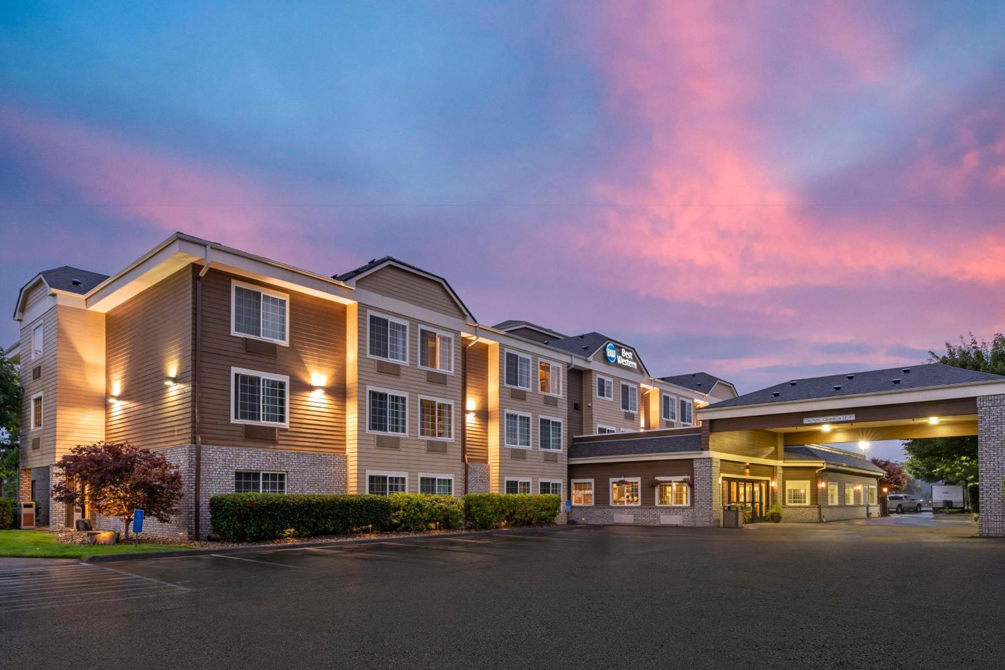 Best Western Columbia River Waterfront Hotel Astoria Exteriör bild